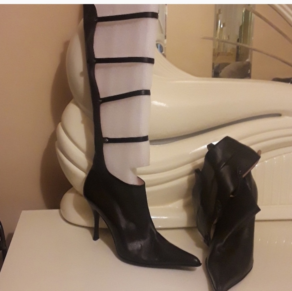 Gladiator shoe/boots